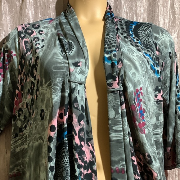 aDRESSing Woman Sweater Cardigan XL Short Animal Pring Gray Pink NWT Polyester - Picture 3 of 16